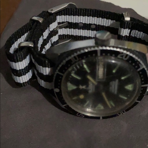 Vintage Le Jour Diver Swiss Automatic 17J Day/Date NATO Black - Picture 3 of 7